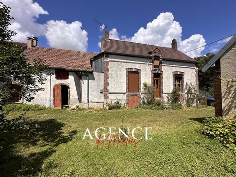 10 - Région NOGENT SUR SEINE, à 10 mn de la gare et de toutes les commodités, dans village calme aux alentours champêtres, sur 881 m2 de jardin clos de murs, MAISON CAMPAGNARDE dans son jus, à rénover entièrement, offrant de bonnes possibilités d'amé...