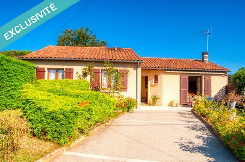 Olivier Henriot is delighted to present this house in Sarlat-la-Canéda (24200), which benefits from a privileged location in the heart of the town, offering a dynamic and practical living environment. Close to public transport links, such as bus rout...