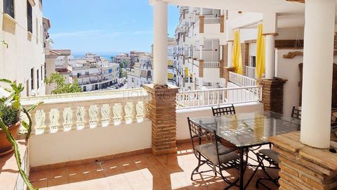 AVAILABLE FROM END OF JULY, MINIMUM STAY 1 MONTH !! Southwest facing flat with 4 bedrooms and 2 bathrooms. Interior terrace (4 m2) + external terrace (15 m2). Ideal for a family with children. Parking Facilities and distance to all amenities. CONDITI...