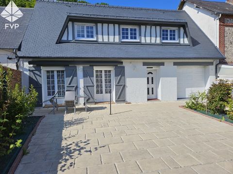 Acquisition de cette maison ayant 3 chambres et une belle terrasse à vivre ensoleillée sur la commune de Colleville. Une habitation familiale par excellence. Pour plus d'informations, vous pouvez contacter Jean-Charles VALIN-PASCUAL. L'espace intérie...