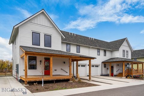 Bienvenue à Bridger View et au dernier condo Parkside 3 ! Ce quartier de poche sur le côté nord-est de Bozeman est exceptionnellement vivable, avec des espaces verts, une maison commune et des sentiers reliant le parc Story Mill adjacent et le centre...