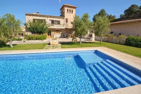 The Finca SON COLOM, dating back to 1896, was previously a manor house with many farms and was restored in 2015 and converted into a wonderful holiday home. This magnificent property is located on the outskirts of Manacor, close to the beautiful east...