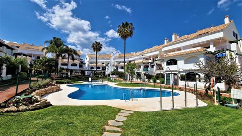 Located in San Pedro de Alcántara. Beachside Ground floor apartment situated in a gated community, just a few steps from San Pedro Alcantara promenade. This apartment consisits of 2 bedrooms, 2 bathrooms, a fully furnished kitchen, a living room and ...