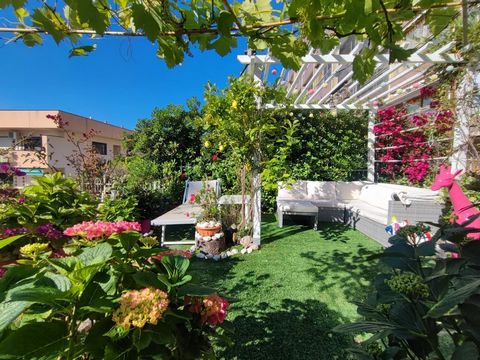 Located in Sanremo, in a semi-hilly residential area, this splendid apartment of approximately 95 sqm is situated in an elegant complex with a pool and concierge. The self-contained three-room apartment offers: A bright living room with an open kitch...