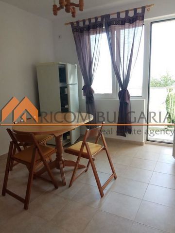 EXCLUSIVE!!! RICOM BULGARIA offers a one-bedroom SOUTHERN, SEA VIEW apartment with an area of 48.97 sq.m. in a brick building with Act 16 located in Vinitsa district. The apartment is located on the second floor and has the following layout: corridor...