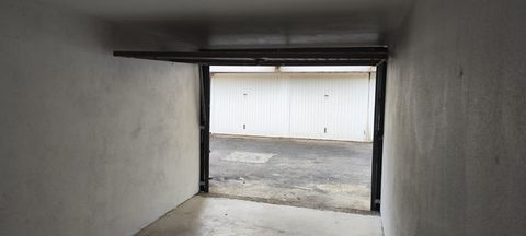 Situé dans un quartier calme et recherché de Talant, ce garage de 13 m² est lopportunité idéale pour un investissement rentable ou un usage personnel. Caractéristiques principales : Surface : 13 m² Garage sécurisé et fermé Possibilité damener lélectr...