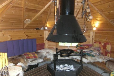 Das schöne, gemütliche Ferienhaus in Sachsen bietet für Nichtraucher den perfekten Urlaubsort im Grünen. Dabei hat das kleine, aber schöne Haus einiges zu bieten. Im Parterre befinden sich ein Flur, eine Kochnische mit Mikrowelle, ein Wohn- und Esszi...