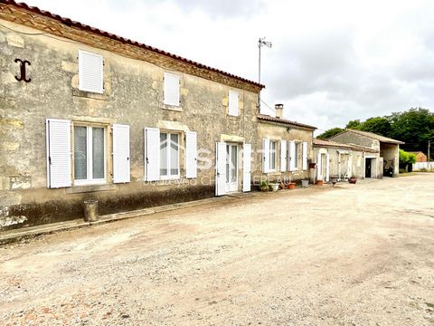 Maison plain-pied avec 2 garages attenants sur parcelle de 981m2