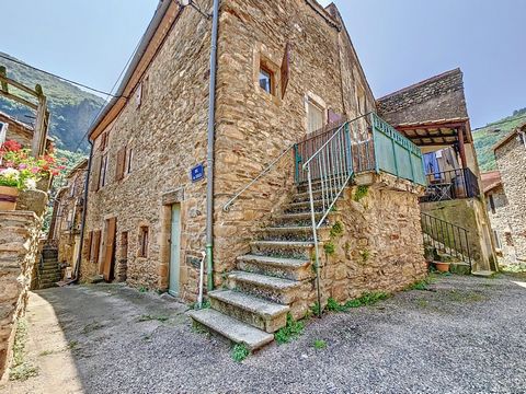 Maison de village avec jardin, caves voûtées et plage privée – Hameau de Vérénoux