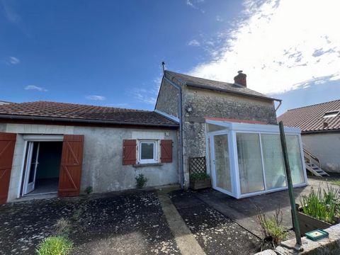 Maison de campagne en pierre .
