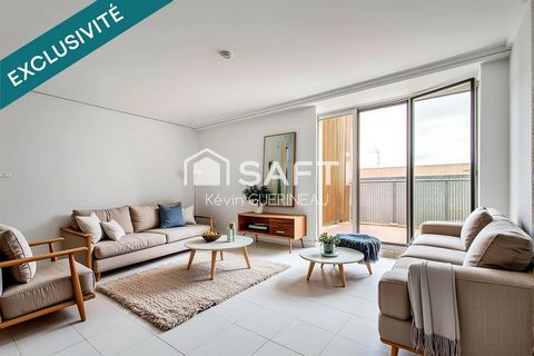 Appartement 91 m2 T4, proche tram, 2 balcons, 2 parkings.
