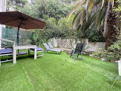 GRAND FF4 AVEC JARDIN CAVE ET PARKING