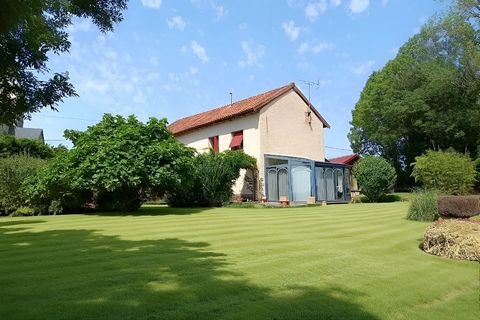 Maison avec chalet en bois