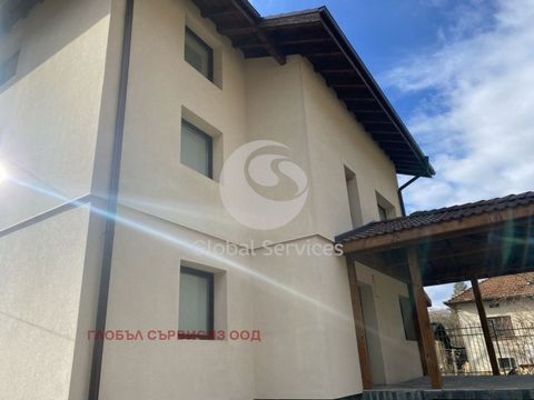 Fully furnished three-storey house in the picturesque mountain village of Ribaritsa in the Teteven Balkan. It is suitable for both living and renting as a guest house. Wonderful nature, fresh mountain air, tranquility and a song of birds! The house h...