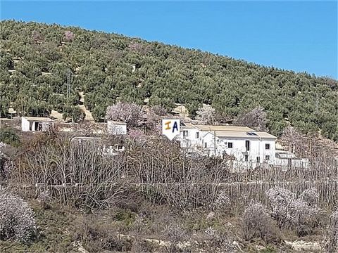 NOW REDUCED TO €199,000 AND OPEN TO SENSIBLE OFFERS - This 8 Bedroom, 5 Bathroom, 462m2 build Cortijo Complex is situated close to the spectacular and well-known town of Montefrío, in the province of Granada, Andalucia, Spain. With an extensive size ...