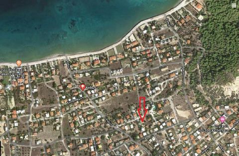 Alepochori, Kato Ampelia. For sale a plot of 624 sq.m., within the city plan, buildable, has water connection, fencing, 300 m from the sea. Possibility of building at least 350sqm. Price € 150,000, negotiable.