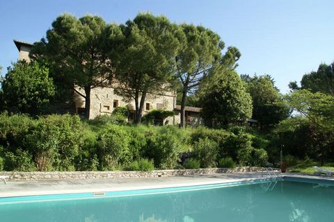 Welcome to the green heart of Umbria! This cozy apartment (ground floor) is part of a beautifully restored 12th-century building. Take a refreshing dip in the shared swimming pool. This place is ideal for a family vacation. Grocery shops and bakery a...