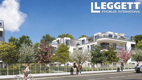 A16859 - LEGGETT PRESTIGE is pleased to present this 2 room apartment ideally located in the west of Paris, in Garches in the Hauts-de-Seine. This apartment is located in a medium-sized luxury residence (39 units). The town of Garches is renowned for...
