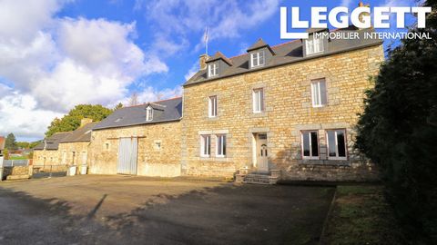 A18603YGA22 - Close to GUINGAMP and its many amenities, without opposite, large farmhouse with many outbuildings on more than 1.5 hectares of land. With 6 bedrooms and offering great potential with its workshop and its huge attic of 119 m2 to be arra...