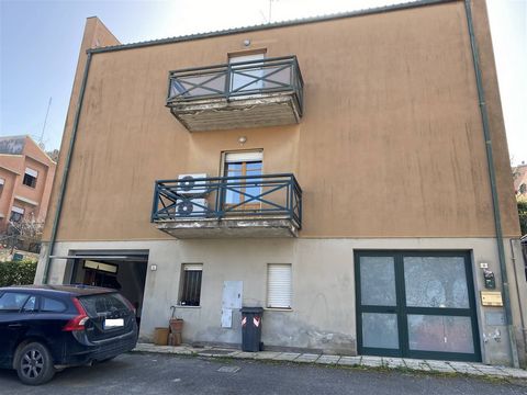 PACIANO, Apartment for sale of 110 Sq. mt., Habitable, Heating Individual heating system, Energetic class: G, placed at 1° on 3, composed by: 4 Rooms, Separate kitchen, , 2 Bedrooms, 2 Bathrooms, Double Box, Garden, Terrace, Price: € 110,000