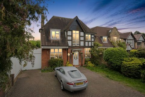An incredible opportunity to acquire this detached residence, nestled on the banks of the River Thames. The property offers substantial scope to extend (STPP) and is currently arranged over two floors with the ground floor offering a large reception ...