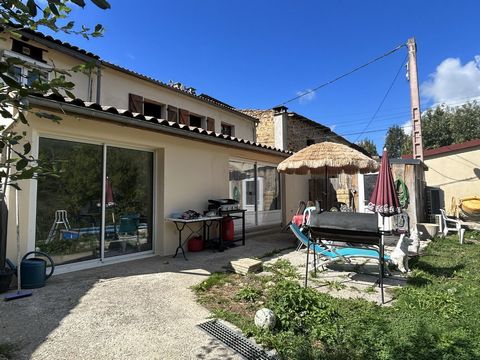 Living area: 222 m² Location: Peaceful hamlet Year of renovation: 2021 The property is composed as follows: Ground floor: A terrace with southern exposure, a veranda, a kitchen, a laundry room, a living room, an office, a master bedroom with exterior...