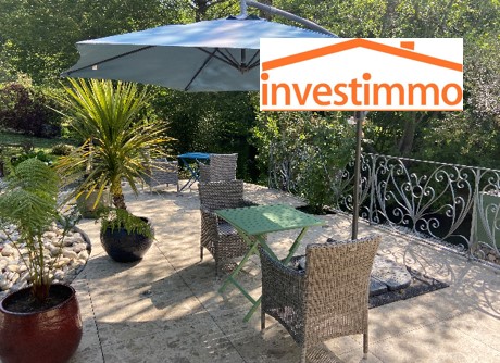 New the agency Invetimmo offers you this real estate opportunity of 20 rooms for 600 m2 15 minutes from Le Touquet Paris Plage in very good condition. This real estate complex includes a main house of 150m2: an entrance hall, a kitchen open to living...