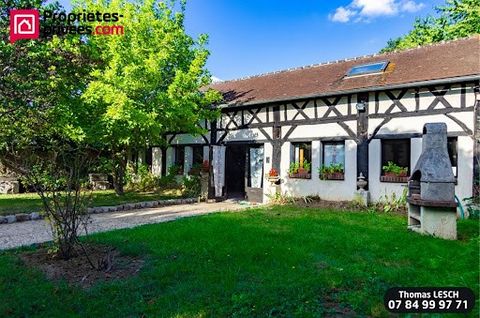 HOUSE 7 ROOMS of 175 m2 Great country house ideally located! Access N12, N154, 1 hour 10 minutes from Paris and 10 minutes from Nonancourt, In a quiet area, in a country village and without vis-à-vis, come and discover this charming house. On the gro...