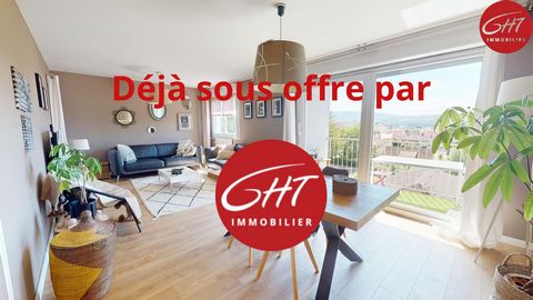 In the Saint-Claude district, in a well-maintained condominium with elevator, come and discover this T4 apartment of 82 m2. With no work to be done, all you have to do is put your suitcases down. Modern and bright due to its crossing layout. It consi...