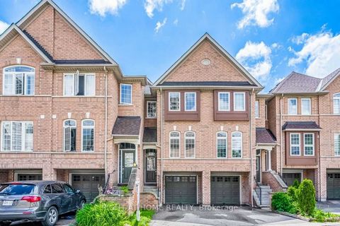 Premium Location! This bright and spacious Tridel townhouse is in one of Mississaugas most sought-after areas.Featuring numerous upgrades like laminate flooring throughout, pot lights on main floor, this home is close to top-rated schools, highways, ...