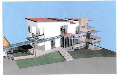 Zagreb, Šestine, Lukšić, building plot 941 m2 with building permit for the construction of a family house (basement, ground floor and first floor) GRP 314m2. The plot has all the necessary connections. It is located in an attractive and quiet locatio...