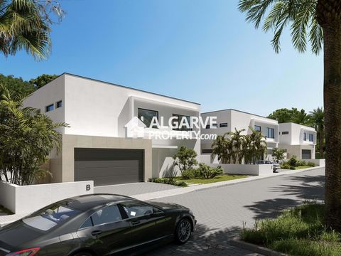 Located in Vilamoura. Fabulous 4-bedroom house located in a private condominium with noble architecture next to several golf courses. Generous green spaces surround elegant residences, offering the exclusivity and serenity that characterize the disti...