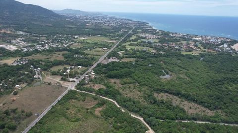 Un nuevo e innovador proyecto residencial ecológico que consta de ciento ochenta y cinco mil metros cuadrados. Rodeado de exuberante vegetación, árboles centenarios y un pequeño arroyo que corre a lo largo de la propiedad, es el lugar idílico para vi...