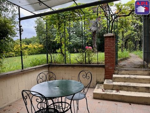 EXCLUSIVE!!! TOWNHOUSE WITH GARDEN!!! Located 5 minutes from the village of Ste Croix Volvestre, I invite you to discover this pretty village house! The charm operates as soon as you pass through the front door, with its cement tiles on the floor, th...