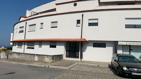 2-bedroom apartment with a total area of 125 m2, located in Arcozelo in the municipality of Vila Nova de Gaia, district of Porto. The property is located close to the shopping area, services and schools. Apartment located on the 1st floor The propert...