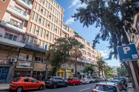 In the heart of Santa Cruz, we offer for sale a complete lot of 22 units (consisting of 6 apartments, 15 studios and 1 commercial premises) where the common areas are quite comfortable and bright (corridors, hallway on the ground floor and entrance h...