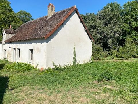 Situé dans un hameau ,maison de 50 m² comprenant 3 pièces dont une pièce avec une cheminée ,possibilité d'aménager le grenier. Le tout sur un jolie terrain arboré de 9580 m² ,ce bien est raccordé à l'électricité. Prévoir un compteur d'eau :devis 1500...