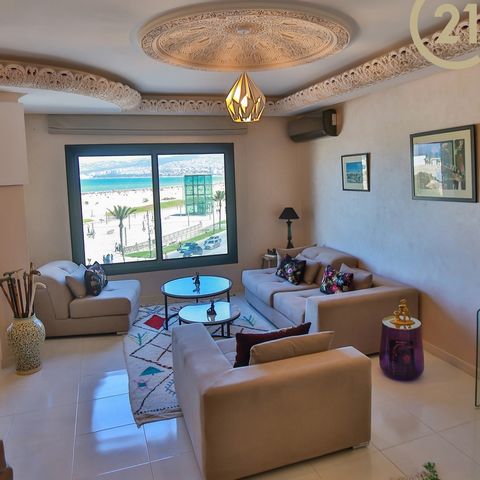 Discover this exceptional 214 m2 apartment located in Tangier Marina Bay, Tangier, offering stunning views of the sea and the marina. Upon entering, you will be greeted by a spacious hall leading to a bright double living room. The apartment has thre...