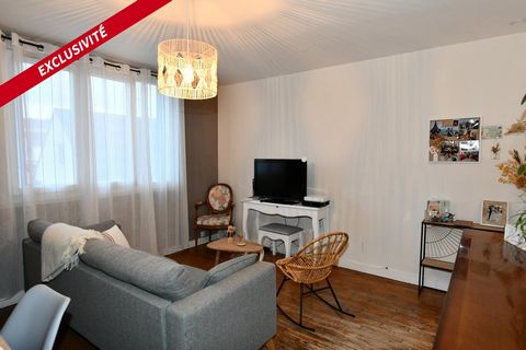 Appartement agréable dans un quartier calme proche d'un groupe scolaire (maternelle et élémentaire) et proche gare de Troyes. L'appartement est situé au 1er étage (sur 4) et propose une surface Carrez de 72,97m². Entrée avec placard, cuisine, séjour ...