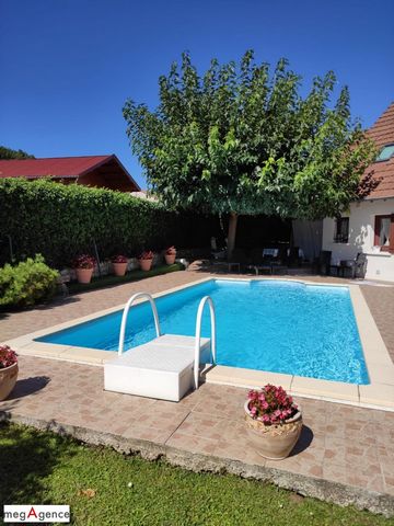 Villa, 4 chambres, garage, piscine.