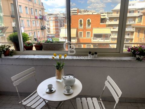 Monteverde and precisely in via Marcantonio Odescalchi located on a bright second floor we offer for sale an apartment consisting of 4 rooms, services and a pleasant outdoor space. The property consists of a large entrance hall, living room with balc...