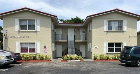 **Multifamily Gem in Coral Springs ** Fantastic investment opportunity! This upgraded fourplex features four spacious 3-bedroom, 2-bath units. Each unit boasts modern interiors with wood kitchen cabinets, newer appliances, and well-maintained AC unit...