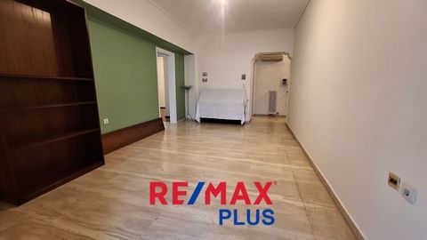 Kallithea, Appartement à vendre, 82 m², Statut du bien : Très bon, Etage : 3ème, 1 Niveau(x), 2 Chambres 1 Cuisine(s), 1 Salle(s) de bain(s), Chauffage : Autonome - Essence, Vue : Bon, Année de construction : 1983, Certificat énergétique : En cours d...