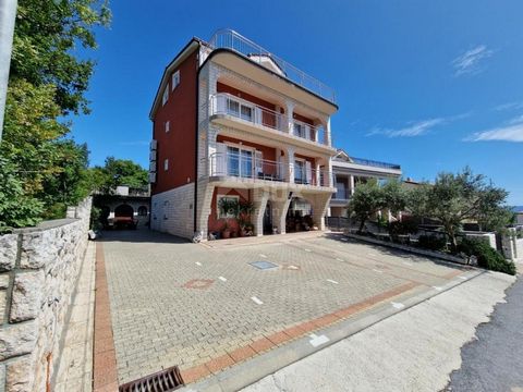 Location: Primorsko-goranska županija, Crikvenica, Crikvenica. CRIKVENICA - Bellissimo appartamento con vista sul mare! Stiamo mediando la vendita di un bellissimo appartamento con vista panoramica sul mare e Crikvenica. L'appartamento si trova in un...