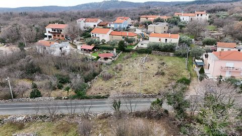 Location: Primorsko-goranska županija, Vrbnik, Risika. INSEL KRK, RISIKA - Baugrundstück mit freiem Blick auf das Meer Zum Verkauf steht ein Baugrundstück im Dorf Risika auf der Insel Krk. In einer sehr attraktiven Lage, mit freiem Blick auf das Meer...