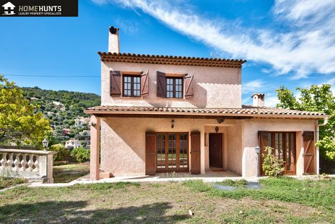 NICE RIMIEZ - House of 115,52m2 built on an enclosed plot of 600m2 with space to add a pool, in absolute calm. The house, on two levels, is in very good condition. Accommodation comprises: on the ground floor, an entrance with cupboard, a spacious li...