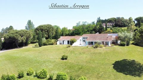 Splendide villa darchitecte avec vue panoramique Exclusivité 7 pièces VILLENEUVE SUR LOT (47)