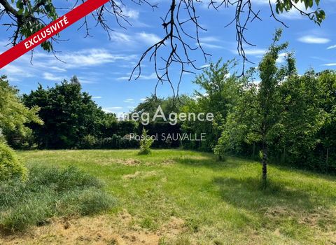 Terrain plat à bâtir d'exception de 870m2 avec tout à l'egout