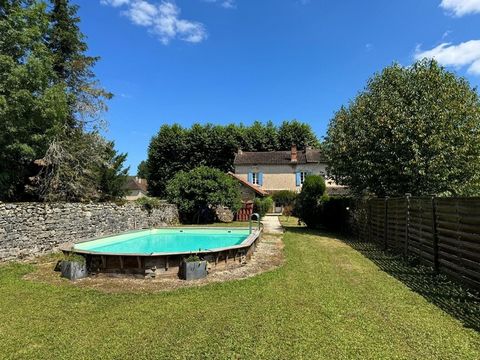 Maison à vendre 5 pièces 100 m² à St Front la Rivière sur terrain de 1188 m² (24)