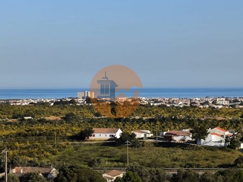 Andar de Moradia com um Quarto, em Ribeira do Álamo, Altura, Castro Marim - Algarve. A Moradia possui duas Varandas. Vista desafogada do Mar. Bons acessos. Local Calmo. Categoria Energética: E #ref:CS-APM-93101